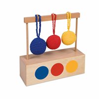 Nienhuis - Imbucare Box With 3 Coloured Knit Balls