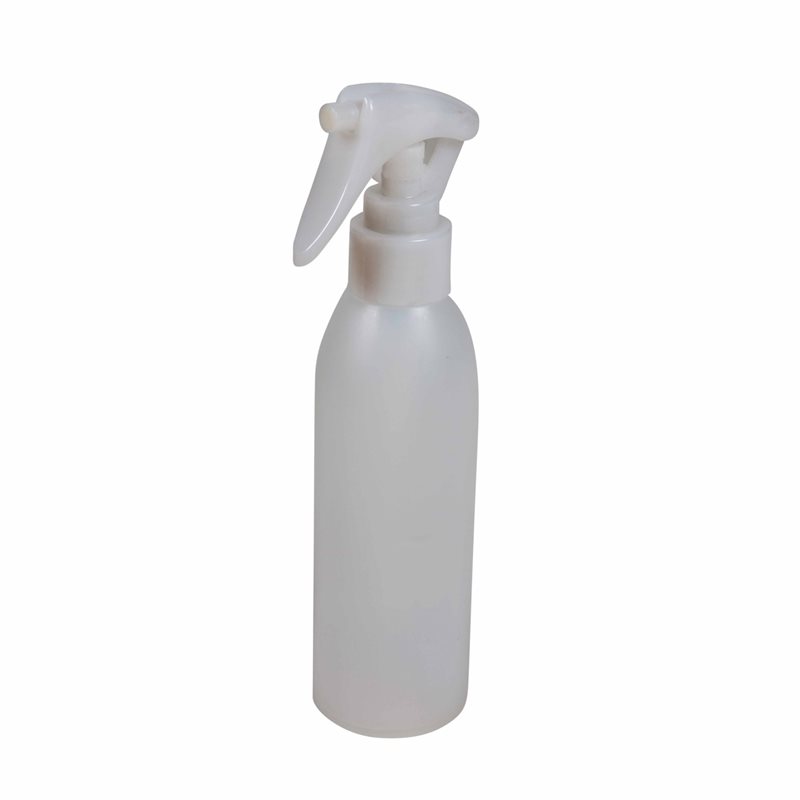 D- Spray Bottle for Window Cleaning